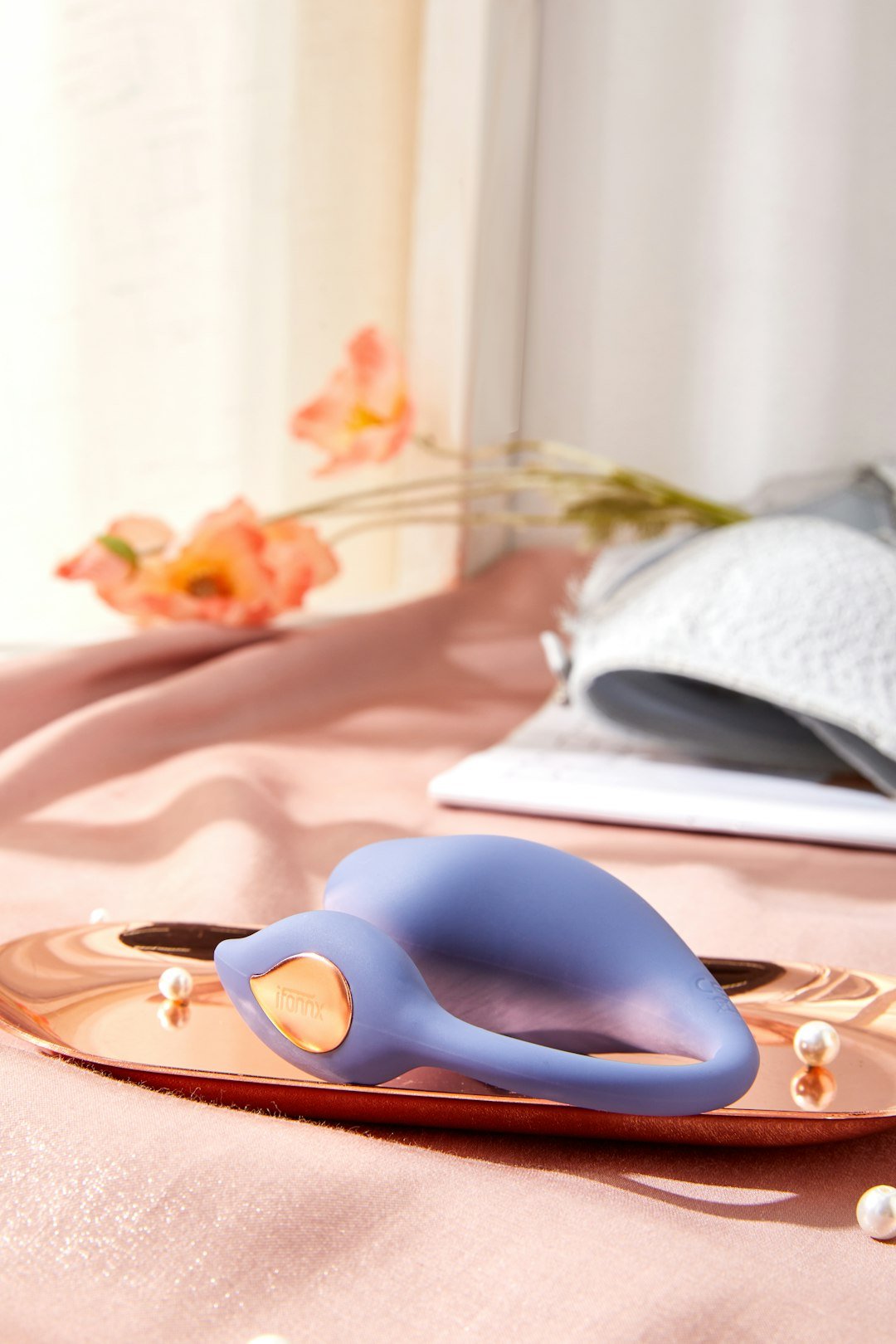 Euna is a lovely app-controlled bluetooth vibrator with various fun functions, made with skin-friendly body-safe silicone. 
It's designed as a lively dolphin, swimming into your body for hands-free clitoral and G-spot stimulation.